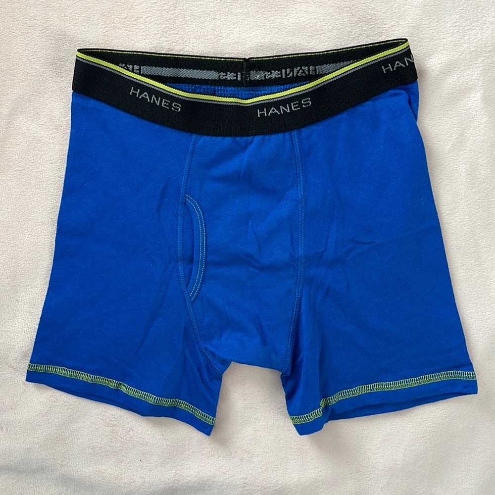 🍭4/$10 Hanes Boy Boxer’s